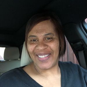 Meet your Posher, Lemia